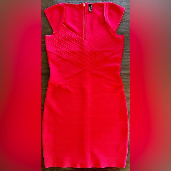 Marciano Dresses & Skirts - NWOT Marciano Bodycon Dress - Red - Large